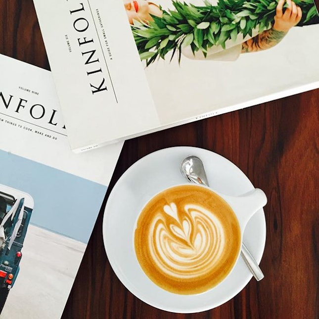 ☕️ cafe latte with kinfolk magazine.