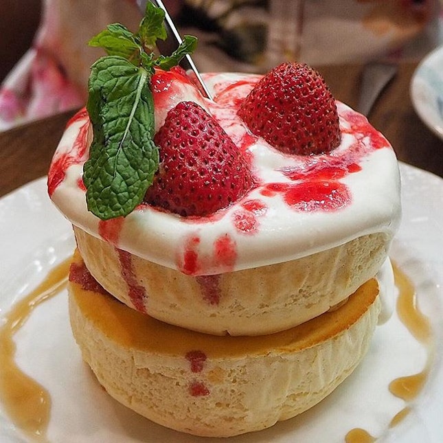 Fluffy soufflé pancakes with fresh strawberries to brighten up any situation!