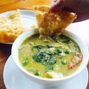 Green Curry Chicken with Roti ($165 Baht) to kick start my BKK trip!