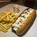 Ching says that lobster roll at Alexis is better value than Burger and Lobster AND Pince and Pints #amayzingEatsKL #amayzing_bangsar #burpple