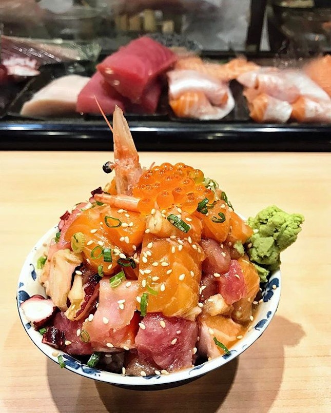 This Valentine's Day, I'd gladly take Mount Chirashi as my date 😘
.