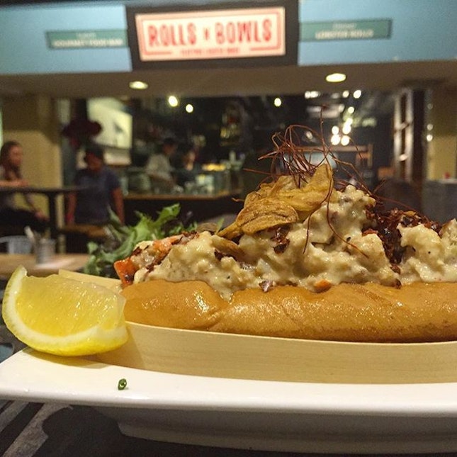 Spicy Roasted Garlic Lobster Roll;
Crunchy chunks of lobsters generous drenched with spicy mayo.