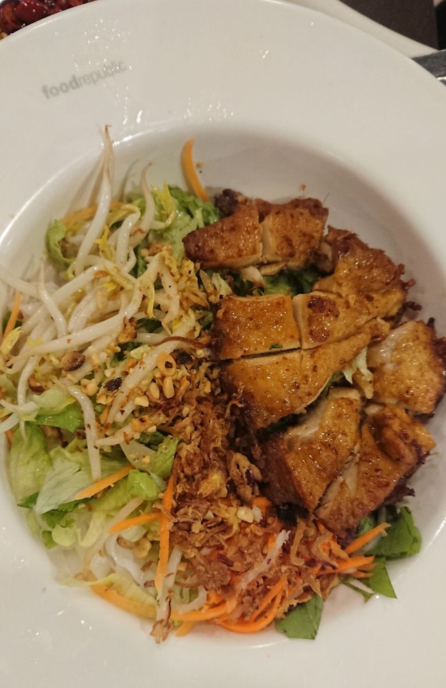 Dry Noodles With Grilled Chicken