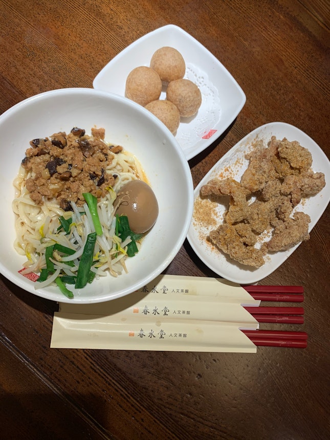 Kung Fu Noodles, Deep Fried Chicken, Taro with Egg Custard Ball