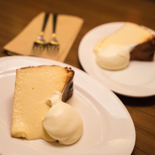 6 Ave Cheese Cake