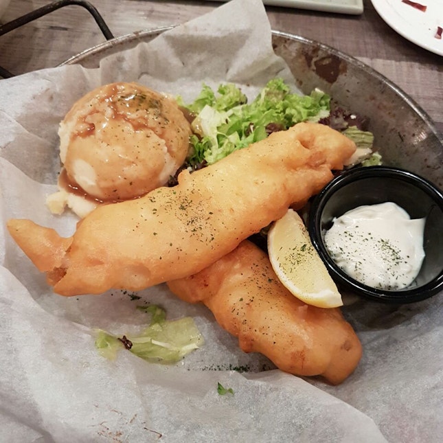 Traditional English Fish & Chips
