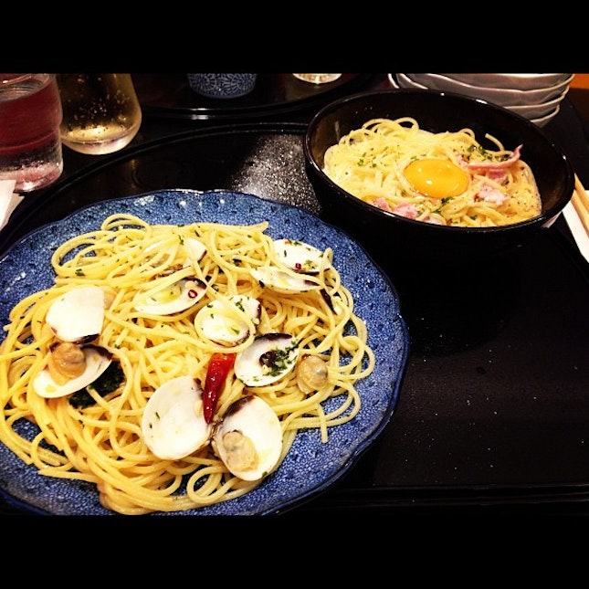 2 bowls for dinner! 🍝 2⃣ #spaghetti #carbonara #japanese #dinner