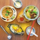 Siuyuk tomyam & fried rice with mango sticky rice 🍴😋🌶 #thaihousek #dindins #sundayfunday #lastnight