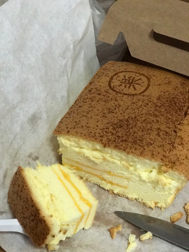 Fragrant Butter Cake $9.90 / $11.90 (original/cheese)