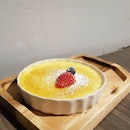 Soft and smooth creme brulee to start the weekend right!