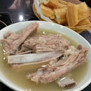 #ThePamperedBitch only takes 油条 when it is fresh, hot & crispy....