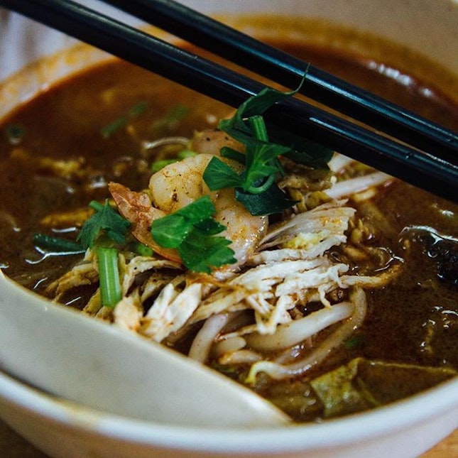 Sarawak laksa
-
Definitely very different from the local coconut base and the Penang Assam laksa.