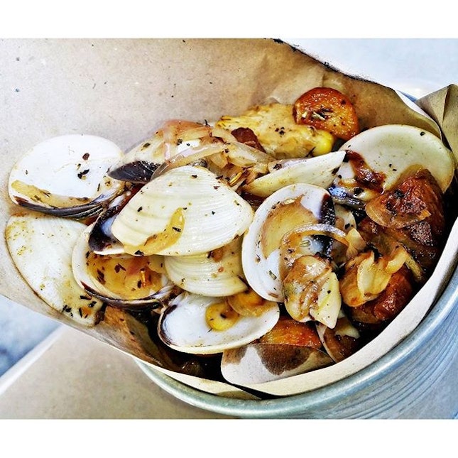 Clams In Original Sauce (SGD $18 / 500g) @ Wholly Crab.