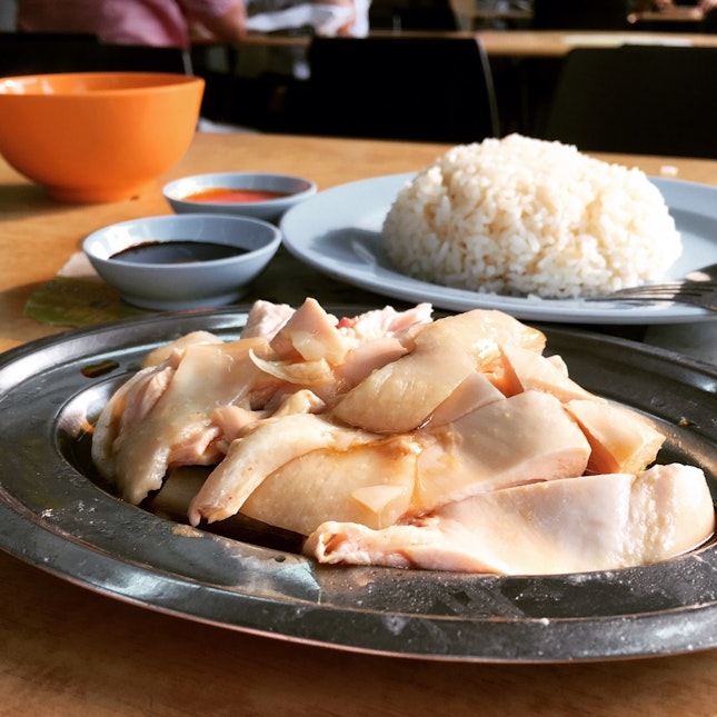 Steamed Chicken Rice • $3.80
