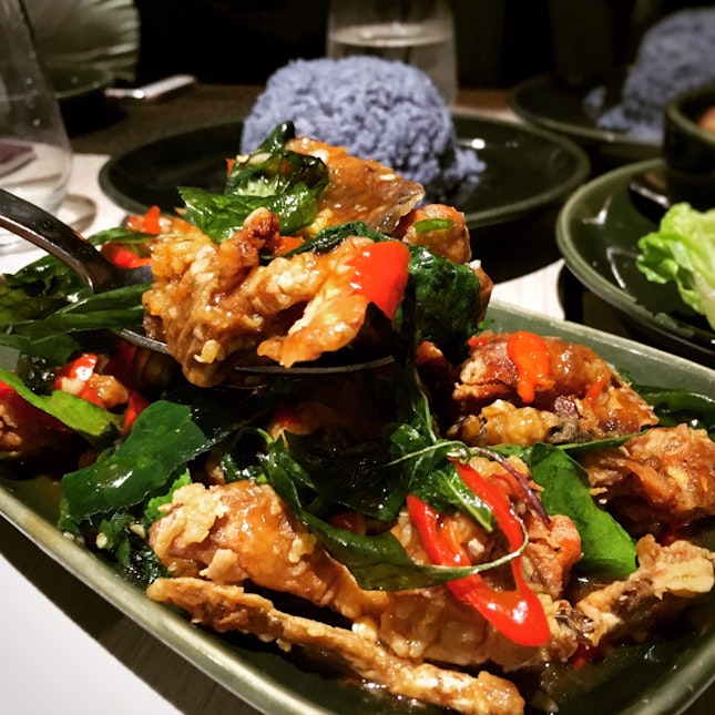 Stir-fried Soft Shell Crab with Basil Sauce • S$16.90++