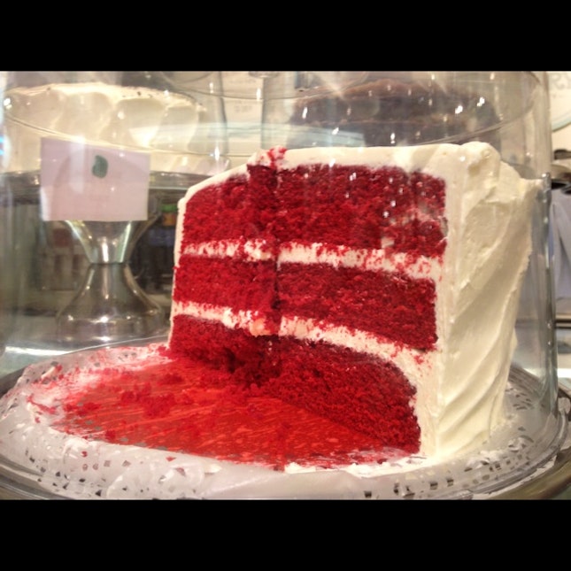 Stå sammen Vej Placeret Magnolia Bakery's Red Velvet Cheesecake | Burpple