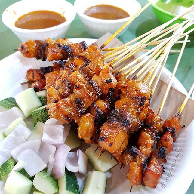 Pork Satay ($0.70 per stick)
🐷
When was the last time you had satay?  For me, it was months ago.  Thus, even though I wanted to eat other hawker fare here (so much good food at this hawker centre!), I decided to leave some stomach space for these heavenly morsels of well-marinated meat.  Definitely no regrets.