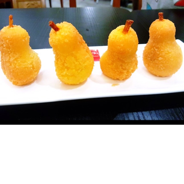 Golden Glutinous Rice Pear With Red Bean Paste