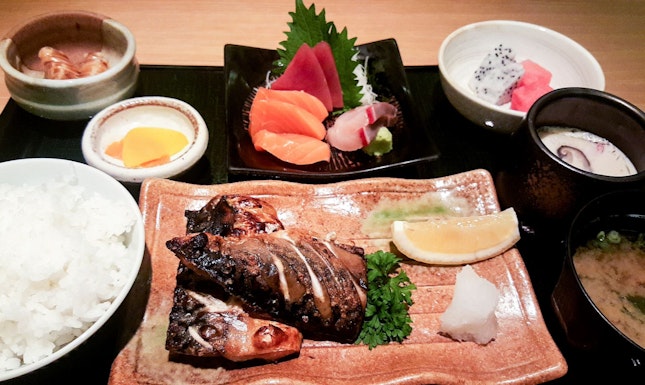 Sashimi & Grilled Fish Set (RM55)