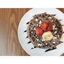 There's always room for dessert 😏 Chocolate waffles, chocolate ice cream, chocolate drizzle 😍 A must try for chocolate lovers!