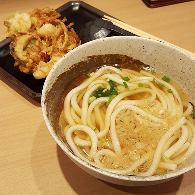 Kakiage Udon ($9.50); The Udon here is springy and chewy, delicious 😋