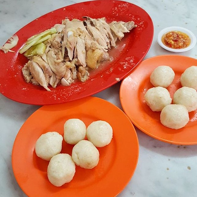 Chicken Rice Balls set for 2 (Rm 22.30, Sgd 7.50 for half chicken; Malacca Iconic Dish, you need to brave at least 1hr+ of queuing under the hot sun for this.