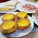 I love having breakfast in Hongkong; Honolulu's Flaky Egg Tarts!