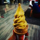 McDonald’s S’pore now has popcorn caramel soft serve, sundae & McFlurry

Popcorn caramel softserve (SGD 1)

#popcorncaramelsoftserve #mcdsg #imlovinit #marinasquare #burpplesg #burpple #softserve