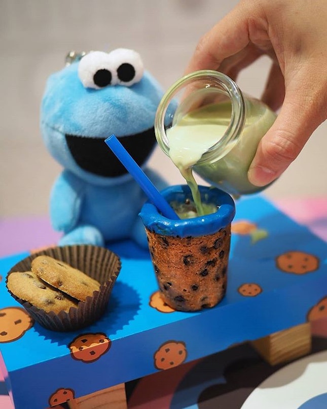 Cookie Monster's Cookie Shot with Matcha Milk 🤤 Happy Sunday
.