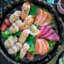 Sashimi and Sushi Platters from @onesushisg They are providing Takeaway orders as well as Free Delivery for Yishun, Punggol and Sengkang with min order of $30.00 and above.