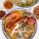 Slipper Lobster with Giant Grouper Seafood Soup that includes Prawns, Lala & Minced Meat