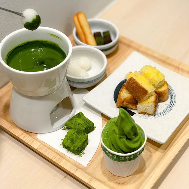 Matcha fondue set [$16.90] Decided to give this fondue a shot since the special anniversary Houjicha tea set I have been yearning to try was sold out- and it was only 3pm on a Thursday afternoon 😭😭 The fondue comes with a pot of thick and creamy matcha ganache served warm as well as other elements for dipping and pairing: buttered toast, matcha warabi mochi, shiramata, langue de chat, matcha brownies and a mini cup of matcha softserve!