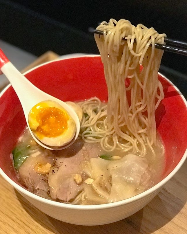 Wonton Ajitama Kamo Paitan Soba (soup) [$13.80] Apart from the usual offering of pork char siu in ramen , Tsuta also offers a duck char siu ramen now that’s available in both soup and dry version.