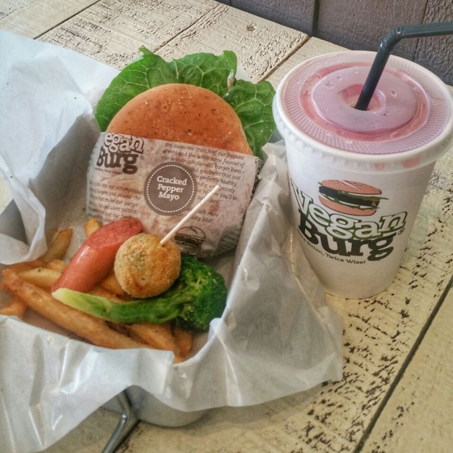 VeganBurg Mayo Burger Meal