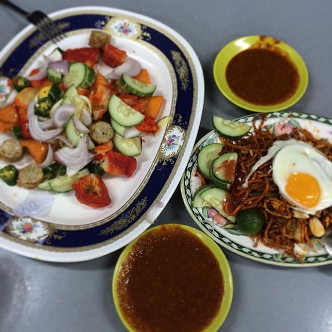 Indian rojak and mee goreng for dinner.