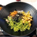 Another very giantic portion of bibimbap!