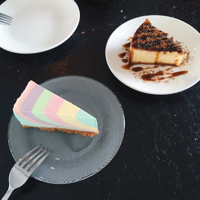 Yogurt Cheesecake & Gula Melaka Cake 😍