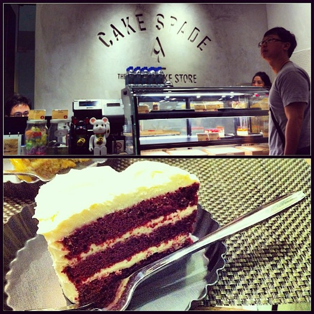 #redvelvet #cake complete with #creamcheese #frosting at #cakespade last evening for #dessert!
