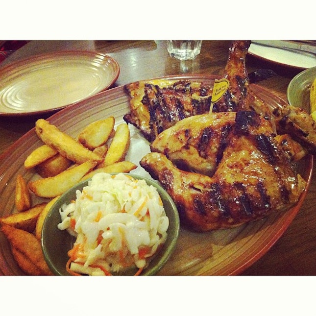 Last evening's #dinner of peri peri #chicken at #Nando's the star vista to satisfy d's craving.