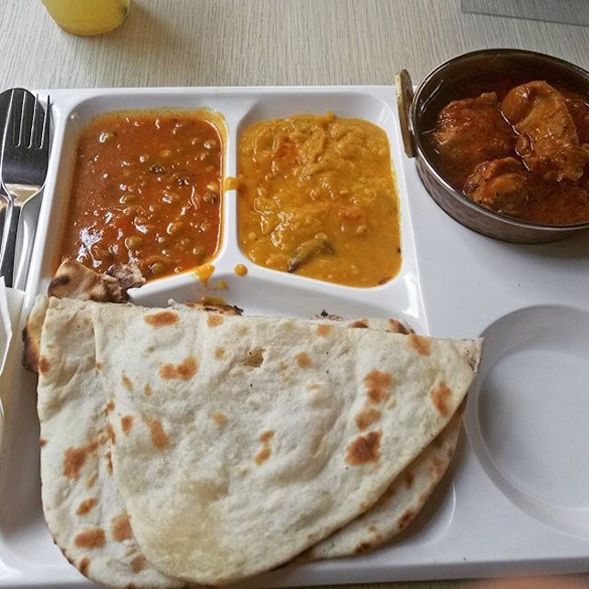 #foodonfire #naanbread #curry#kadai #foodsg #indianfood #north #burpple #hungrygowhere l