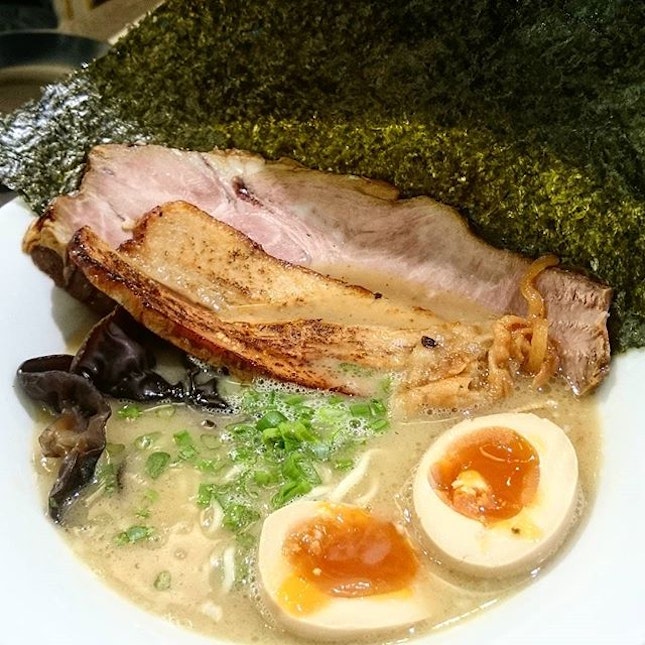 Original Tonkotsu Ramen with All Toppings ($14.90)

Came here to check out @foodinsing's recommendation!