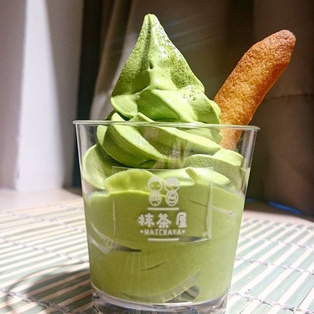 Matcha Soft Serve ($5.90)

Never have I tasted matcha this 'gao' before!
