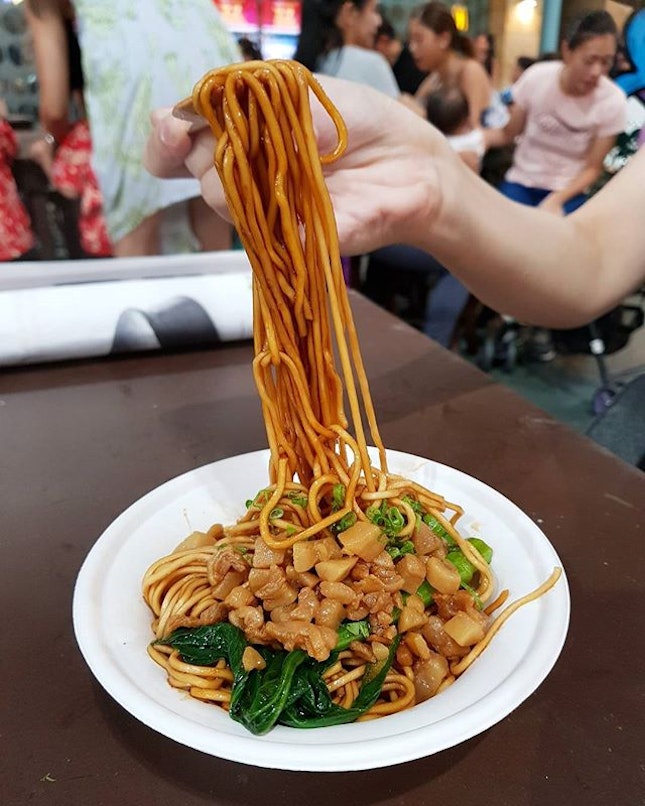 Probably one of the best noodles dishes I've had so far: Intoxicating aroma and taste of the truffle oil in each bite + a MOUNTAIN of fried pork lard.