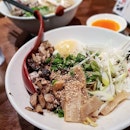 Our recent hunt for good mazesoba brought us to this chic ramen joint.