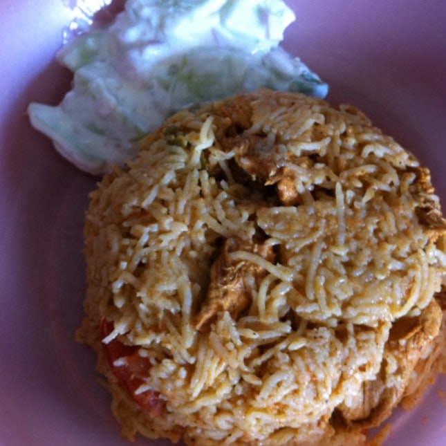 Chicken Biryani With Raitha