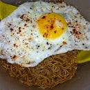 Maggie goreng With Fried Egg