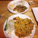 Never sick of Thai food!🙏 #tawandang #foodporn #phadthai #thai #burpple