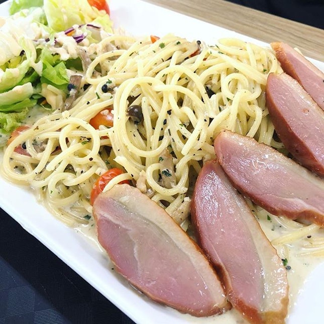 Creamy Smoked Duck Pasta ($6.50) | Opened in the same coffee shop as Donya Toa Payoh outlet, this western stall is a hidden gem!!