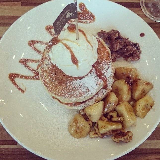 Not a #pancake person but well, my cravings never fail to surprise me at times #eatoutsg #burpple
And also, have this recent desire to get a decent SLR and start taking decent photos for once.