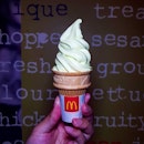 [NEW] Pandan Soft Serve @mcdsg 🍦

Similar to a vanilla cone, but with the additional fragrant & flavour of pandan 🍃

Simple, yummy joy at $1.00 👍
.